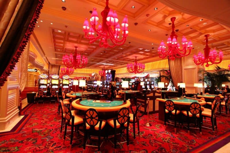 Teknoloji Bağımlılığının Çarpışması: Casino Deneyimini Yeniden Keşfetmek